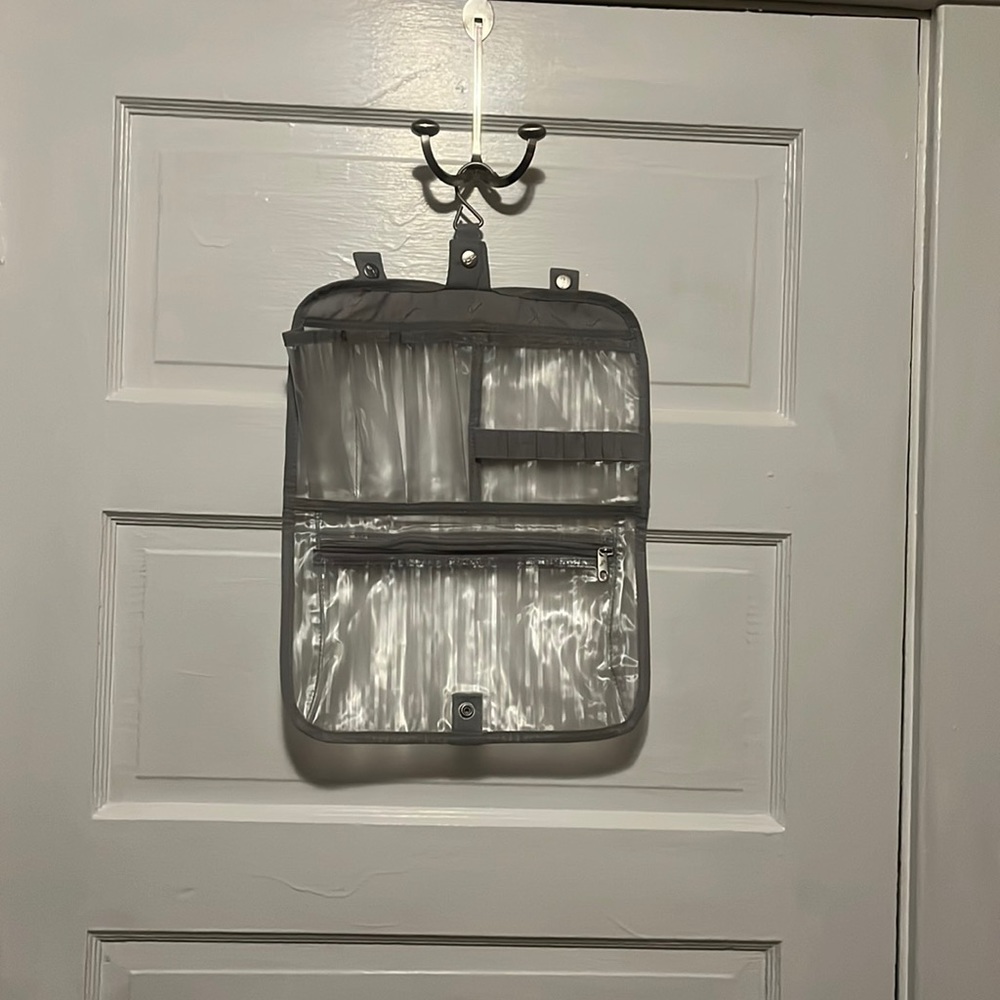 Skyway Toiletries Travel Bag